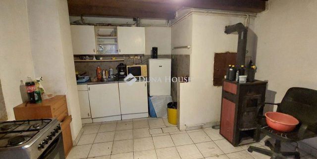 Eladó családi ház, Sorkifaludon 12.5 M Ft, 2 szobás