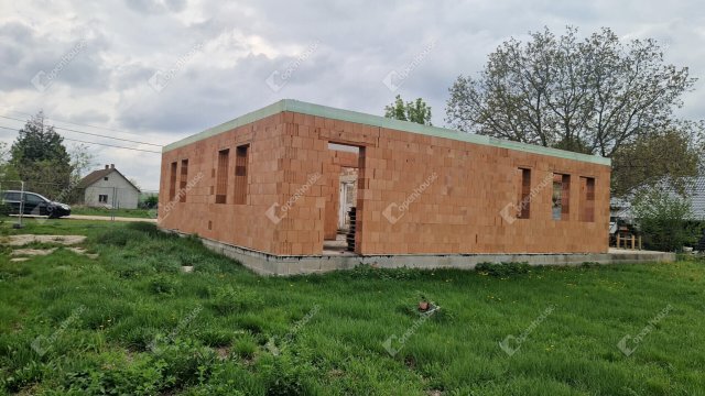 Eladó családi ház, Csémen 29.9 M Ft, 3 szobás