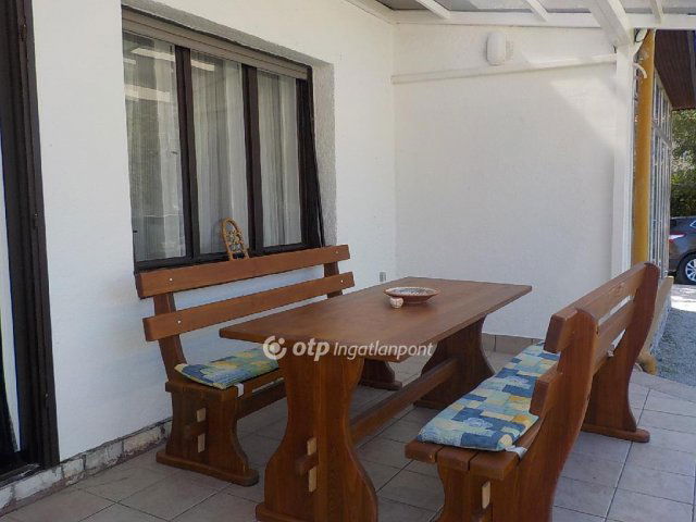 Eladó nyaraló, Balatonbogláron 338 M Ft, 3+1 szobás