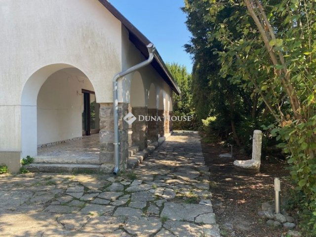 Eladó családi ház, Szentendrén 189 M Ft, 5 szobás