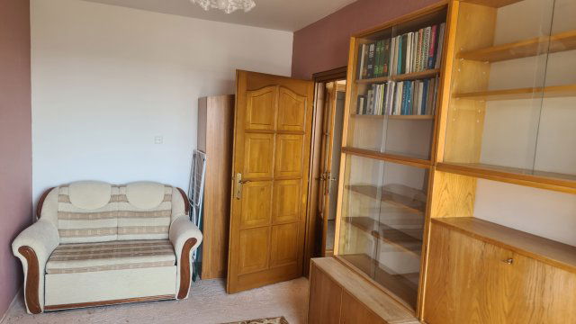 Kiadó panellakás, albérlet, Szekszárdon, Csokonai utcában
