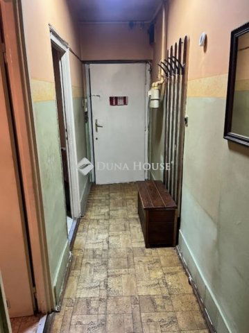 Eladó téglalakás, Pécsett 20.9 M Ft, 1 szobás