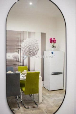 Eladó téglalakás, Budapesten, VII. kerületben, Károly körúton