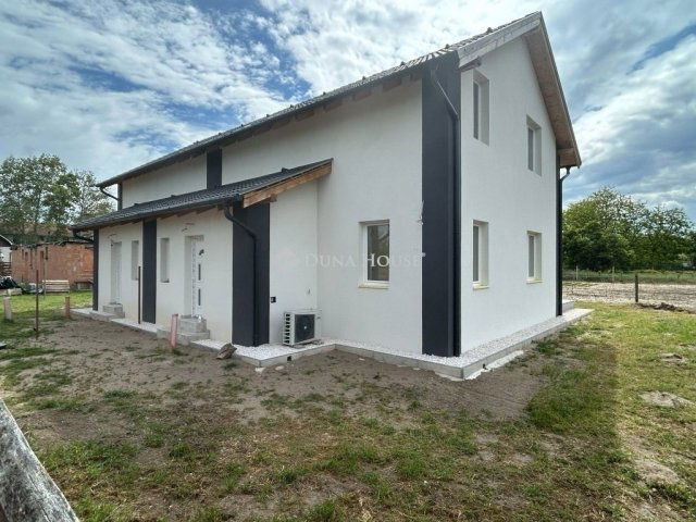 Eladó ikerház, Vasadon 76.9 M Ft, 5 szobás / költözzbe.hu