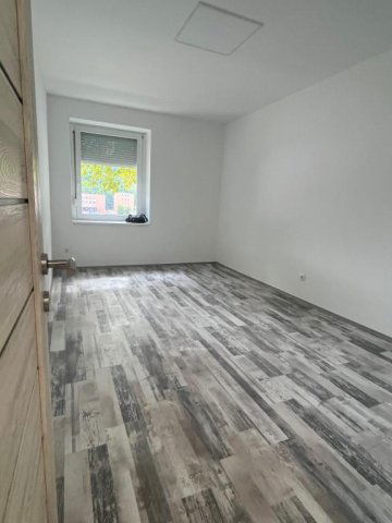 Eladó téglalakás, Komlón 34.5 M Ft, 2 szobás