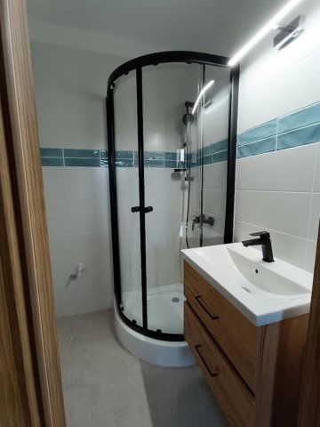 Eladó panellakás, Tatán 58.9 M Ft, 2 szobás