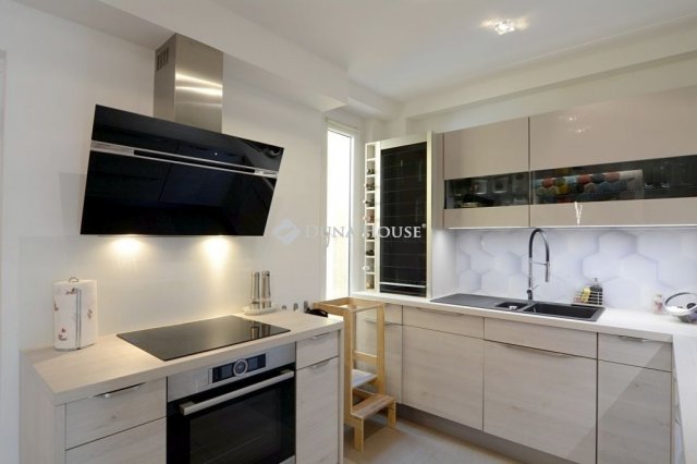 Eladó panellakás, Kecskeméten 66 M Ft, 2 szobás