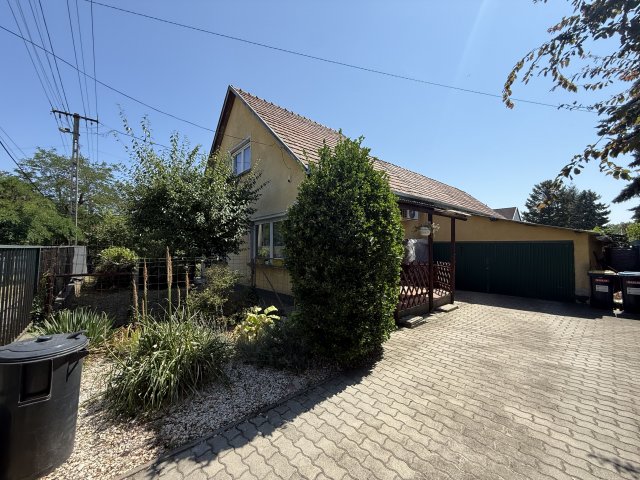 Eladó családi ház, Budapesten, XVII. kerületben 85.9 M Ft