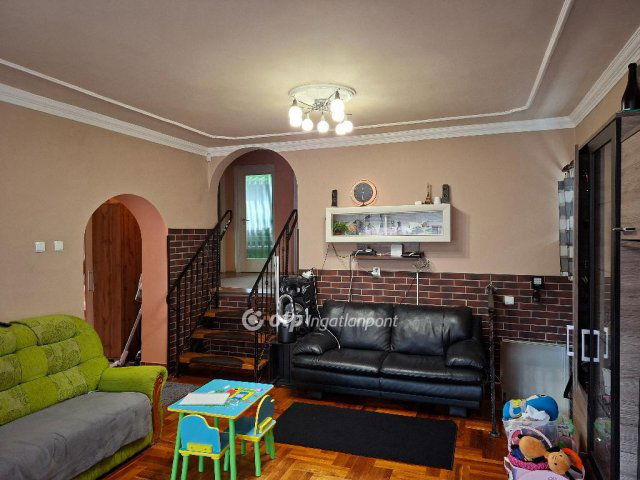 Eladó családi ház, Pocsajon 99 M Ft, 5+2 szobás