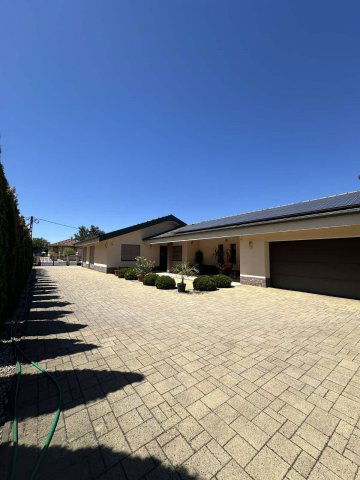 Eladó családi ház, Nyíregyházán 168 M Ft, 4 szobás