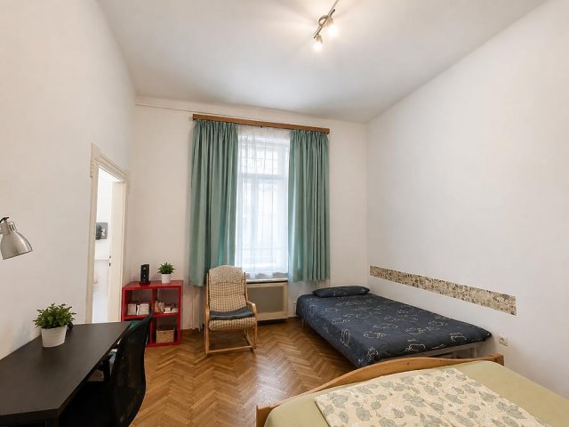 Eladó téglalakás, Budapesten, V. kerületben, Váci utcában