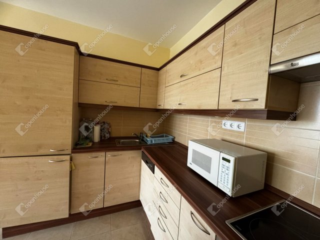 Eladó téglalakás, Székesfehérvárott 64.99 M Ft, 2 szobás