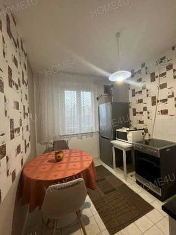 Kiadó panellakás, albérlet, Szolnokon 130 E Ft / hó, 2 szobás