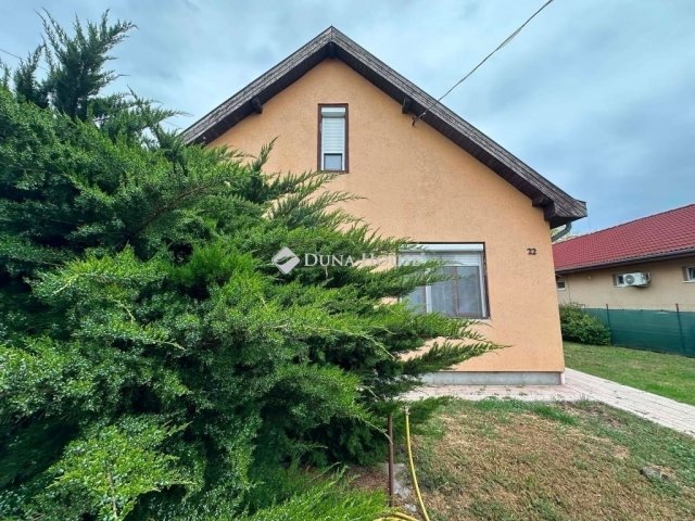 Eladó családi ház, Majosházán 79.9 M Ft, 4 szobás