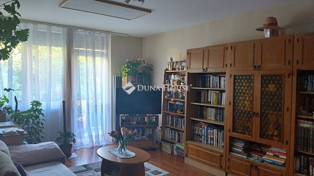 Eladó panellakás, Dorogon, Gorkij utcában 42.9 M Ft, 2 szobás