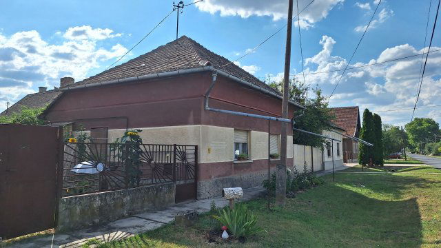 Eladó családi ház, Nagybánhegyesen 13.5 M Ft, 3 szobás