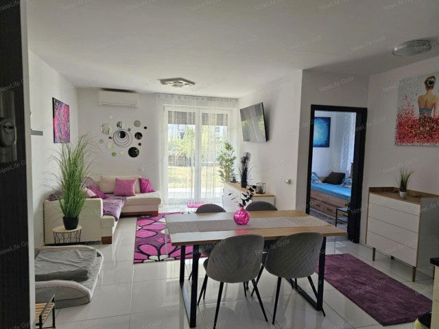 Eladó téglalakás, Győrött 80 M Ft, 3 szobás