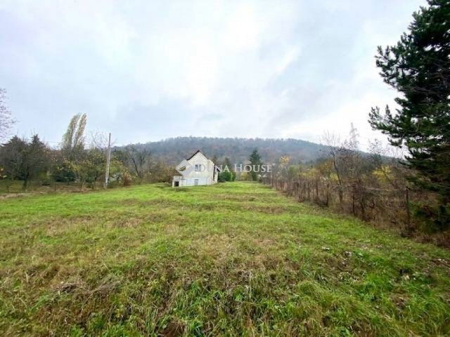 Eladó telek, Budapesten, III. kerületben 45 M Ft