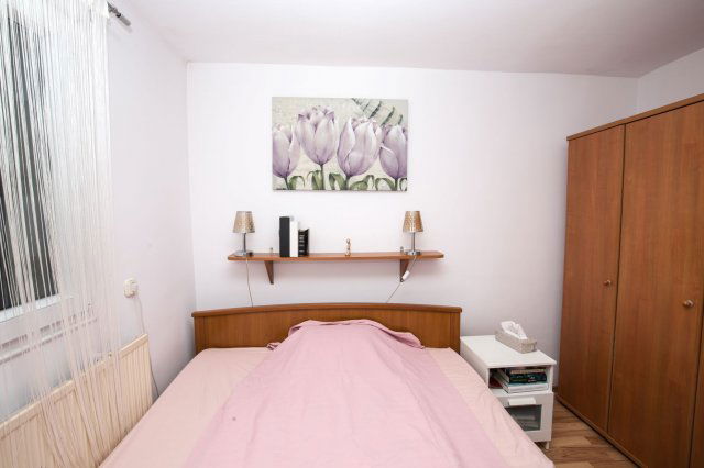 Eladó családi ház, Esztergomban 48.99 M Ft, 2 szobás