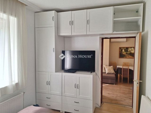 Eladó családi ház, Kecskeméten 34.9 M Ft, 3 szobás