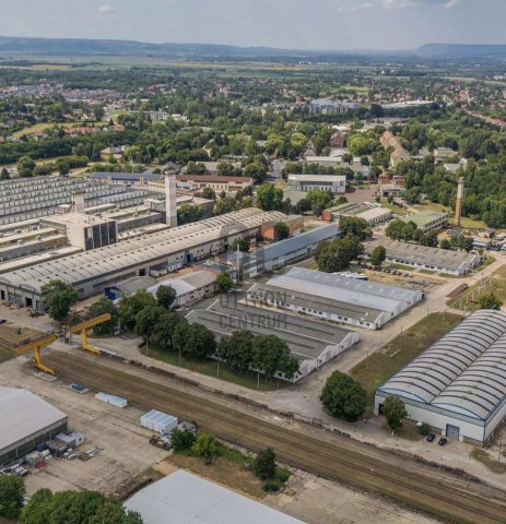 Kiadó ipari ingatlan, Székesfehérvárott 3294 E Ft / hó