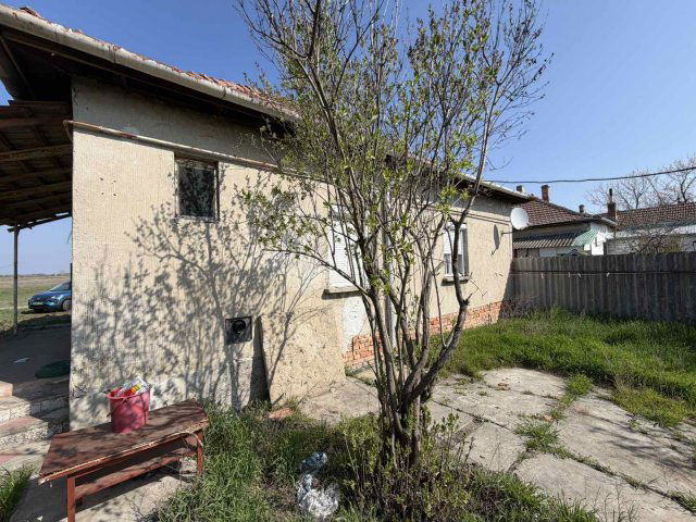 Eladó családi ház, Kétegyházán 4 M Ft, 3 szobás