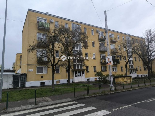 Eladó téglalakás, Budapesten, IV. kerületben, Baross utcában