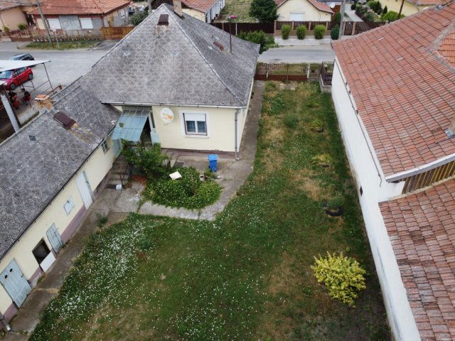 Eladó családi ház, Hevesen 17 M Ft, 3 szobás