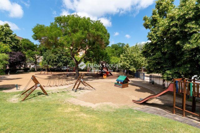 Eladó téglalakás, Budapesten, VII. kerületben 185 M Ft, 3 szobás