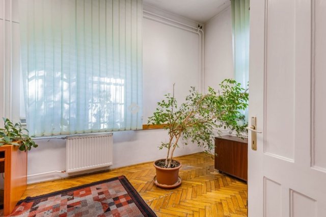 Eladó iroda, Budapesten, IV. kerületben 129.9 M Ft