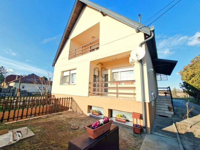 Eladó családi ház, Szigetcsépen 86.5 M Ft, 4 szobás