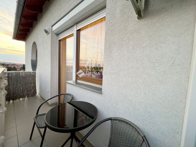 Eladó téglalakás, Szombathelyen 52 M Ft, 3 szobás