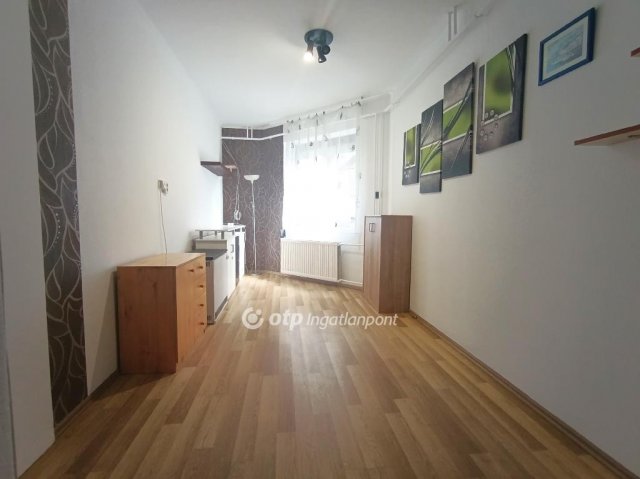 Kiadó családi ház, albérlet, Érden 250 E Ft / hó, 2 szobás