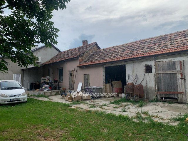 Eladó családi ház, Enyingen 34.9 M Ft, 1+1 szobás