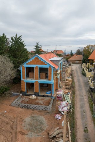 Eladó ikerház, Pécsett 175.9 M Ft, 4 szobás