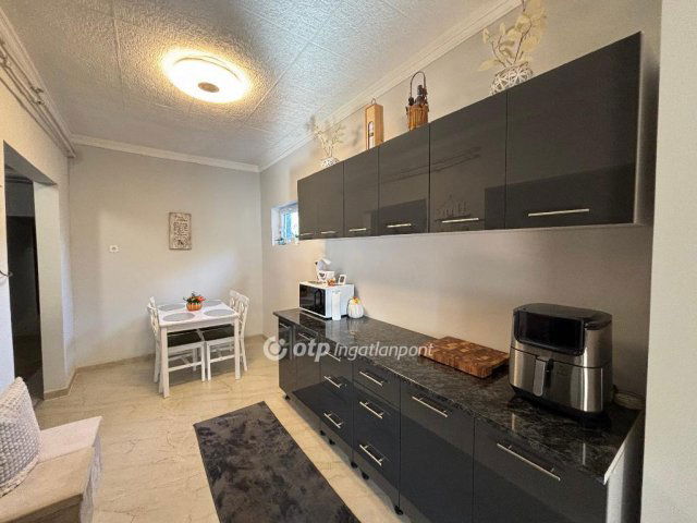 Eladó családi ház, Kisvárdán 29.4 M Ft, 5 szobás