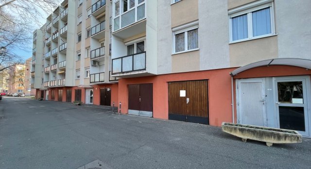 Eladó garázs, Győrött 12.8 M Ft / költözzbe.hu
