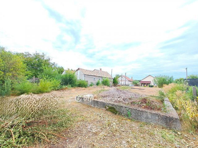 Eladó telek, Nyársapáton 14.8 M Ft / költözzbe.hu