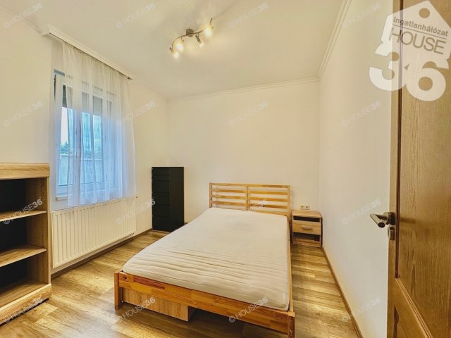 Eladó családi ház, Kecskeméten 99.9 M Ft, 4 szobás