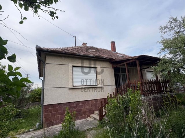 Eladó családi ház, Pacsán 31.999 M Ft, 3 szobás