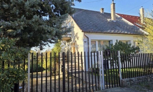 Eladó ikerház, Gödön 115 M Ft, 7 szobás / költözzbe.hu