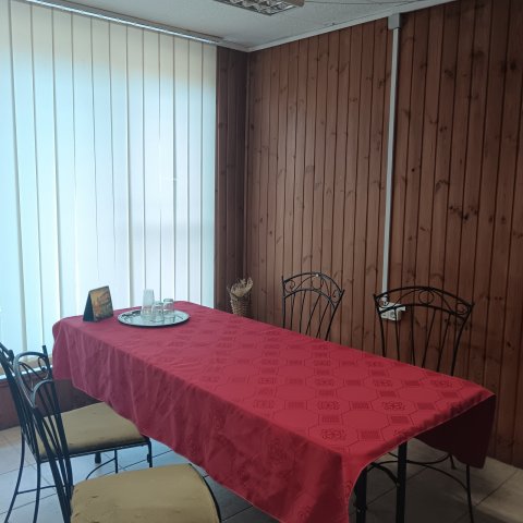 Eladó üzlethelyiség, Nyíregyházán 110 M Ft, 6+2 szobás