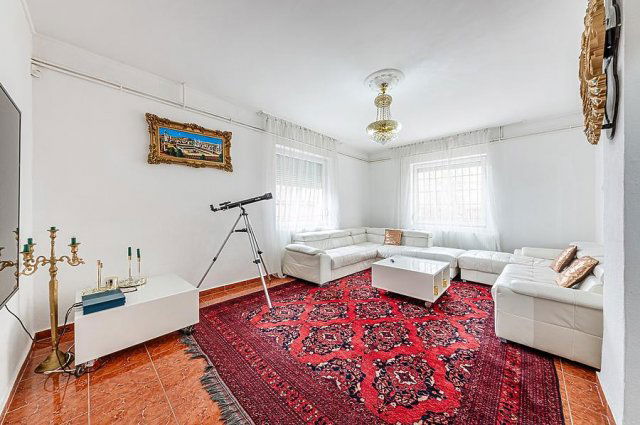 Eladó családi ház, Budapesten, X. kerületben 145 M Ft, 5 szobás