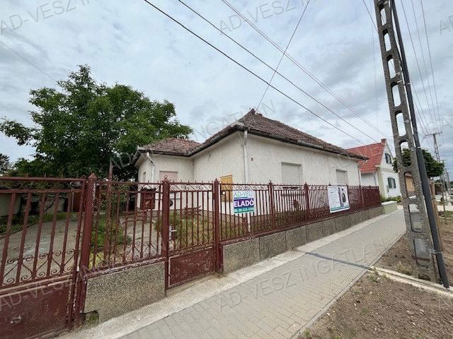 Eladó családi ház, Újhartyánon 45.9 M Ft, 3 szobás