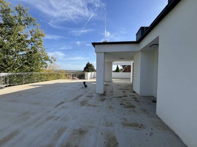 Kiadó téglalakás, albérlet, Fonyódon 1056 E Ft / hó, 5 szobás