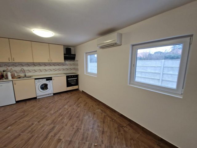 Kiadó ipari ingatlan, Kaposváron, Zárda utcában 165 E Ft / hó