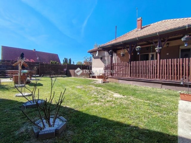 Eladó családi ház, Balatonkeresztúron 89 M Ft, 3 szobás