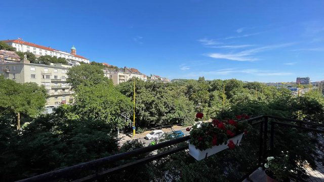 Eladó téglalakás, Budapesten, XII. kerületben 110 M Ft