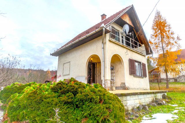 Eladó családi ház, Varbón 19.9 M Ft, 3 szobás