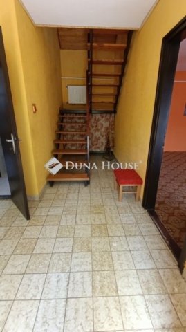 Eladó családi ház, Bólyban 51.9 M Ft, 6 szobás